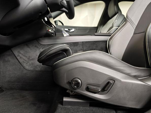 Volvo XC60 II Рестайлинг с пробегом 2025 года, цена 5 850 000 рублей, 4938 км, внедорожник, Автокод Объявления