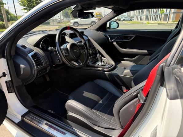 Jaguar F-Type I Рестайлинг с пробегом 2019 года, цена 3 497 000 рублей, 48421 км, купе, Автокод Объявления