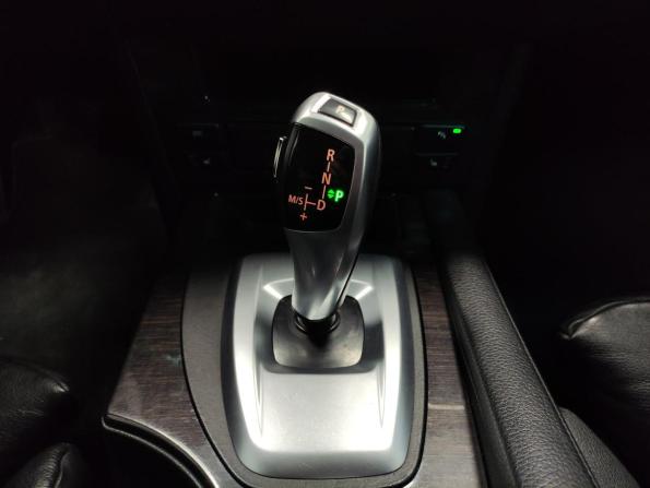 BMW 5 серии V (E60/E61) Рестайлинг с пробегом 2007 года, цена 1 055 000 рублей, 235607 км, седан, Автокод Объявления