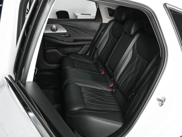 Chery Arrizo 8 с пробегом 2023 года, цена 2 099 000 рублей, 49417 км, седан, Автокод Объявления