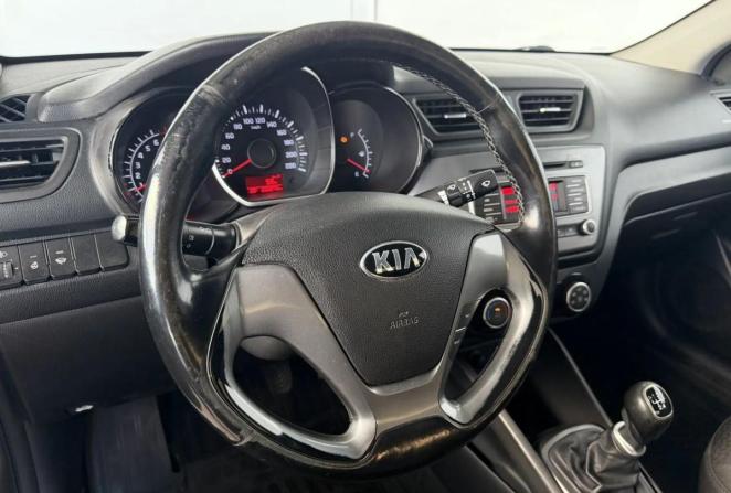 Kia Rio III Рестайлинг с пробегом 2015 года, цена 755 000 рублей, 230838 км, седан, Автокод Объявления