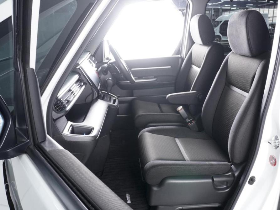 Honda Stepwgn V Рестайлинг Ростов-на-Дону  - изображение 8