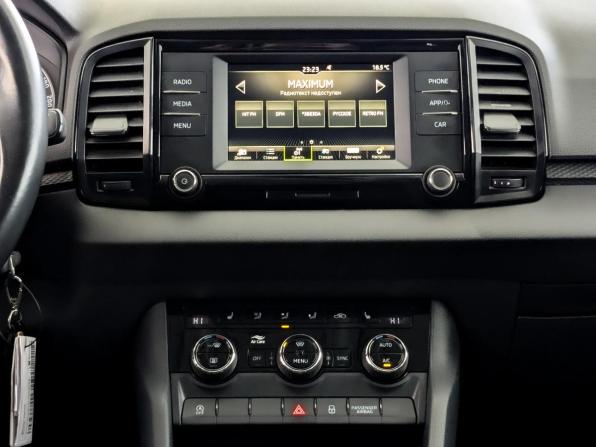 Skoda Karoq I с пробегом 2020 года, цена 2 225 000 рублей, 117615 км, внедорожник, Автокод Объявления