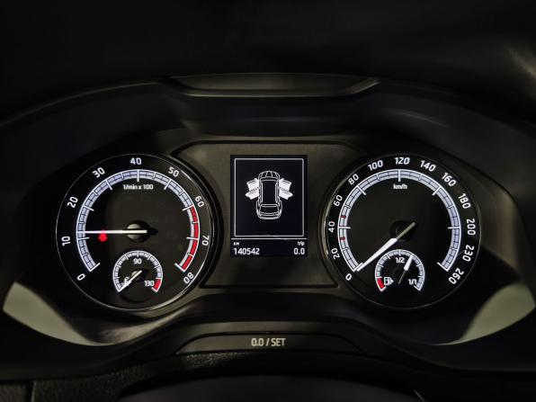 Skoda Karoq I с пробегом 2020 года, цена 1 990 000 рублей, 140505 км, внедорожник, Автокод Объявления