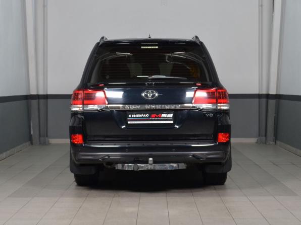 Toyota Land Cruiser 200 Series Рестайлинг 2 с пробегом 2016 года, цена 5 550 997 рублей, 227466 км, внедорожник, Автокод Объявления