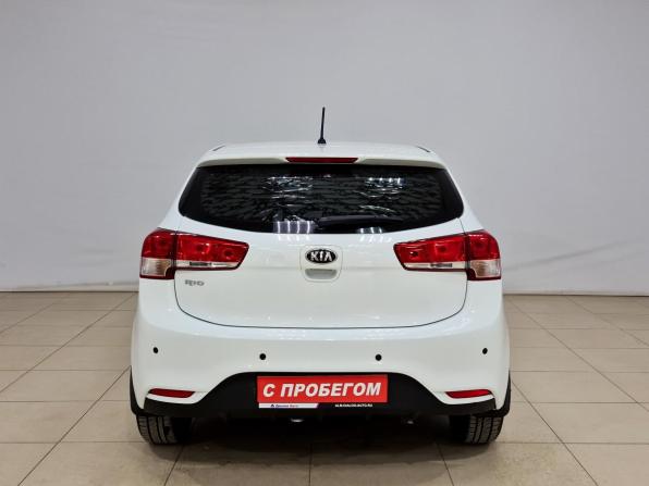 Kia Rio III Рестайлинг с пробегом 2016 года, цена 1 010 000 рублей, 90115 км, хэтчбек, Автокод Объявления