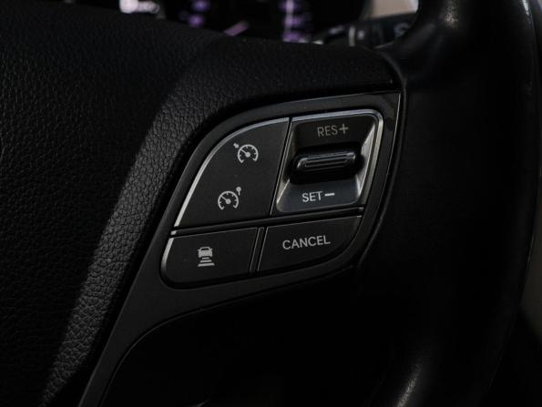Hyundai Santa Fe III Рестайлинг с пробегом 2016 года, цена 2 119 000 рублей, 247421 км, внедорожник, Автокод Объявления