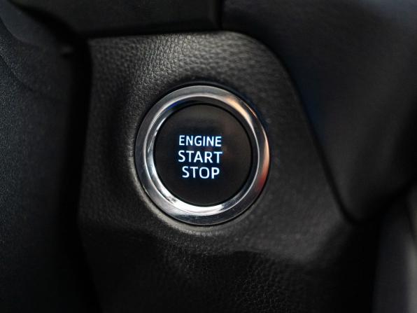 Toyota RAV4 V (XA50) с пробегом 2021 года, цена 3 600 000 рублей, 124850 км, внедорожник, Автокод Объявления