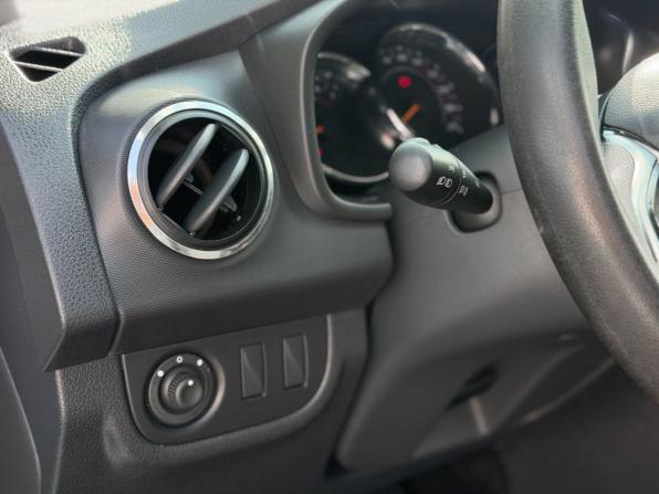 Renault Logan II Рестайлинг с пробегом 2021 года, цена 1 259 000 рублей, 77000 км, седан, Автокод Объявления