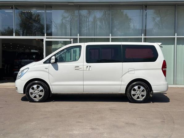 Hyundai Grand Starex I с пробегом 2014 года, цена 2 300 000 рублей, 268457 км, минивэн, Автокод Объявления