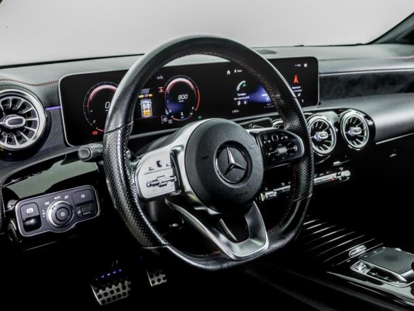 Mercedes-Benz CLA II (C118 X118) с пробегом 2019 года, цена 2 790 000 рублей, 97373 км, седан, Автокод Объявления