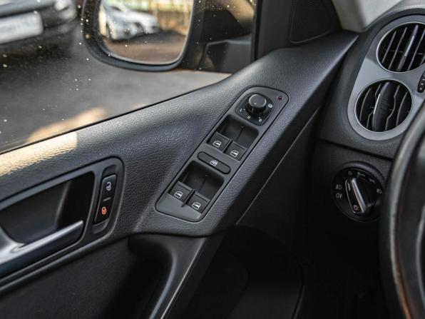 Volkswagen Tiguan I Рестайлинг с пробегом 2012 года, цена 1 025 000 рублей, 191031 км, внедорожник, Автокод Объявления