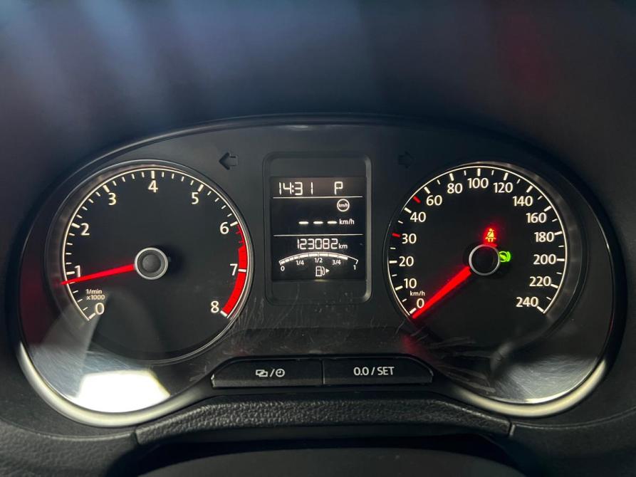 Volkswagen Polo V Рестайлинг Казань  - изображение 9