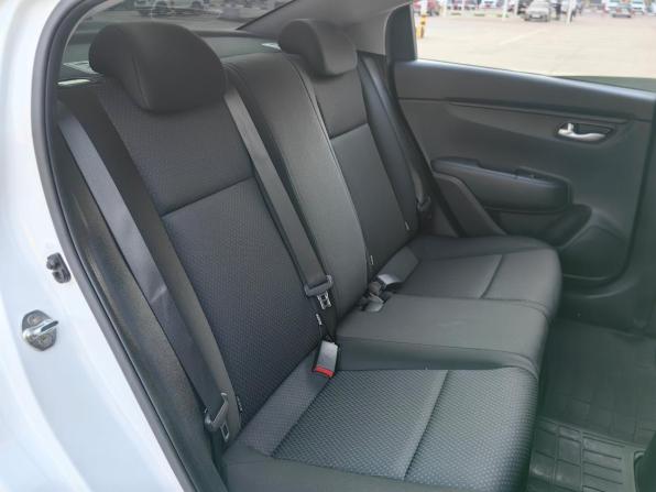 Kia Rio IV Рестайлинг с пробегом 2021 года, цена 1 330 000 рублей, 102644 км, седан, Автокод Объявления