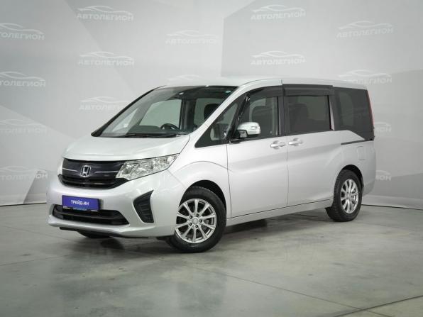 Honda Stepwgn V с пробегом 2016 года, цена 1 665 000 рублей, 212300 км, минивэн, Автокод Объявления
