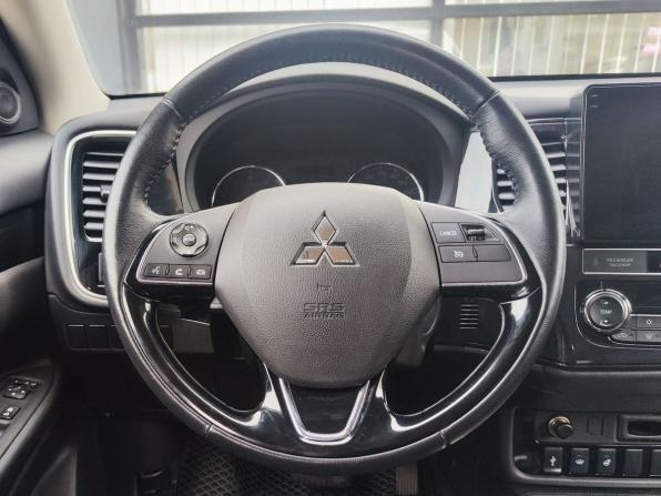Mitsubishi Outlander III Рестайлинг 3 с пробегом 2019 года, цена 1 989 000 рублей, 115475 км, внедорожник, Автокод Объявления