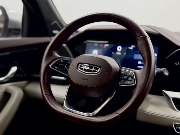 Geely Monjaro I с пробегом 2023 года, цена 2 998 000 рублей, 85095 км, внедорожник, Автокод Объявления