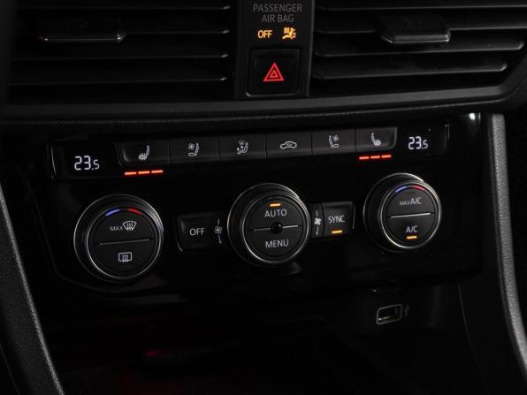 Volkswagen Jetta VII с пробегом 2019 года, цена 1 800 000 рублей, 180149 км, седан, Автокод Объявления