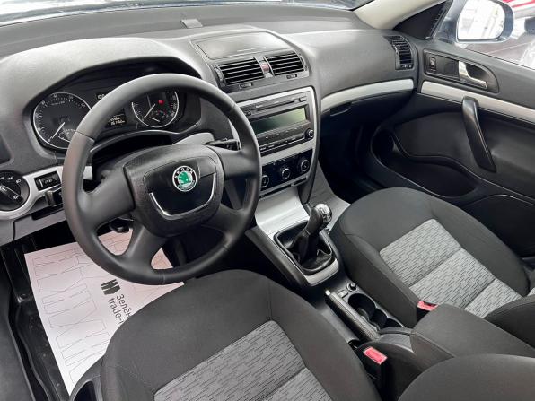 Skoda Octavia II (A5) Рестайлинг с пробегом 2009 года, цена 495 000 рублей, 261462 км, лифтбек, Автокод Объявления