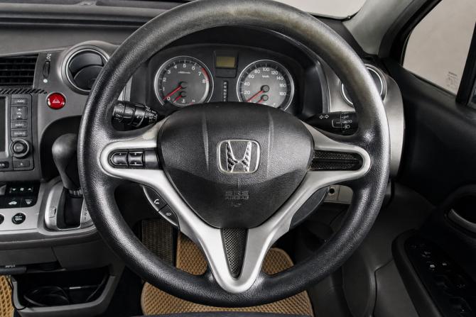 Honda Stream II Рестайлинг с пробегом 2011 года, цена 1 099 000 рублей, 227000 км, компактвэн, Автокод Объявления