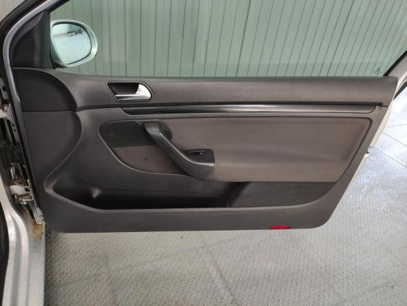 Volkswagen Golf V с пробегом 2008 года, цена 585 000 рублей, 245585 км, хэтчбек, Автокод Объявления