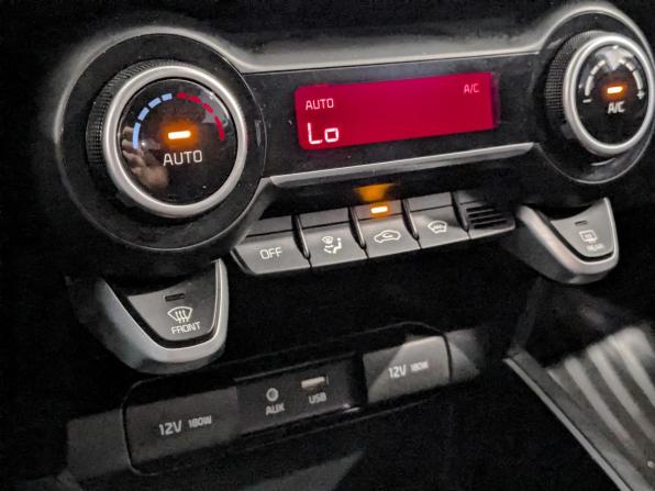 Kia Rio IV с пробегом 2018 года, цена 1 650 000 рублей, 58526 км, хэтчбек, Автокод Объявления