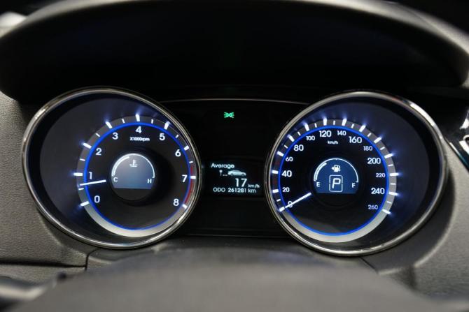 Hyundai Sonata VI (YF) с пробегом 2010 года, цена 1 085 000 рублей, 261254 км, седан, Автокод Объявления