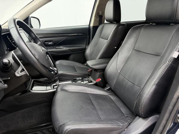 Mitsubishi Outlander III Рестайлинг 2 с пробегом 2018 года, цена 1 950 000 рублей, 144859 км, внедорожник, Автокод Объявления