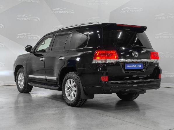 Toyota Land Cruiser 200 Series Рестайлинг 1 с пробегом 2012 года, цена 4 250 000 рублей, 200000 км, внедорожник, Автокод Объявления