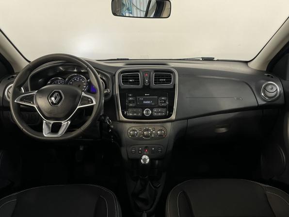 Renault Logan II Рестайлинг с пробегом 2018 года, цена 749 900 рублей, 187036 км, седан, Автокод Объявления