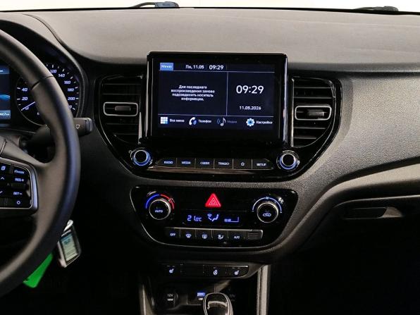 Hyundai Solaris II Рестайлинг с пробегом 2021 года, цена 1 819 000 рублей, 57461 км, седан, Автокод Объявления