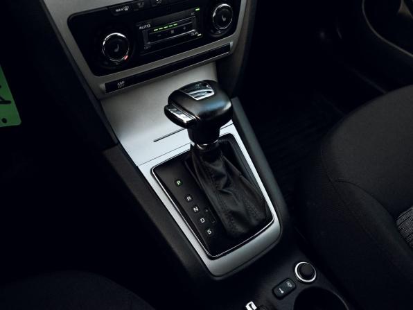 Skoda Octavia II (A5) Рестайлинг с пробегом 2012 года, цена 939 000 рублей, 181818 км, лифтбек, Автокод Объявления