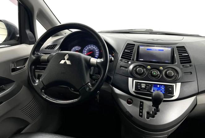 Mitsubishi Grandis I с пробегом 2008 года, цена 780 000 рублей, 257235 км, минивэн, Автокод Объявления