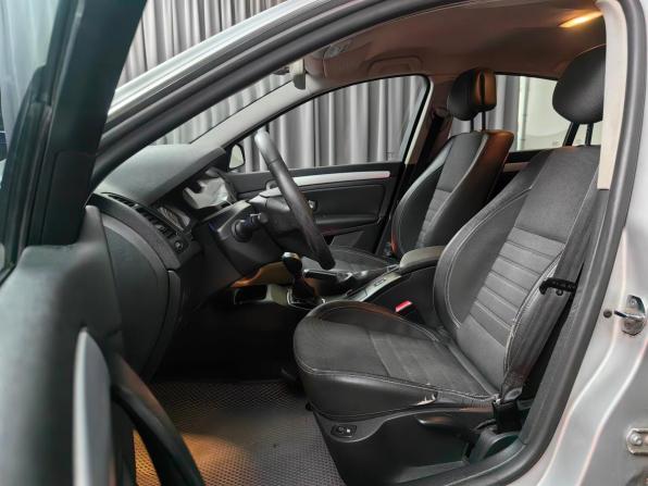 Renault Laguna III с пробегом 2008 года, цена 545 000 рублей, 373682 км, лифтбек, Автокод Объявления