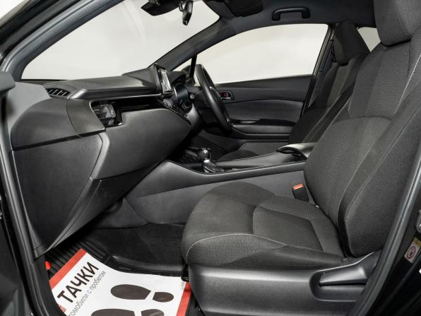 Toyota C-HR I с пробегом 2019 года, цена 1 780 500 рублей, 65943 км, внедорожник, Автокод Объявления
