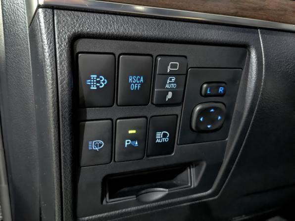 Toyota Land Cruiser 200 Series Рестайлинг 2 с пробегом 2019 года, цена 7 950 000 рублей, 95423 км, внедорожник, Автокод Объявления