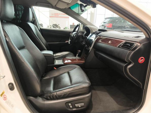 Toyota Camry VII (XV50) с пробегом 2013 года, цена 1 350 000 рублей, 256000 км, седан, Автокод Объявления