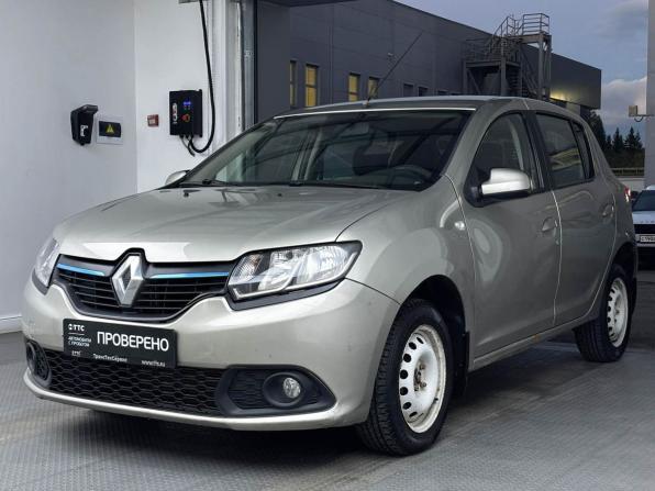 Renault Sandero II с пробегом 2015 года, цена 750 000 рублей, 89426 км, хэтчбек, Автокод Объявления
