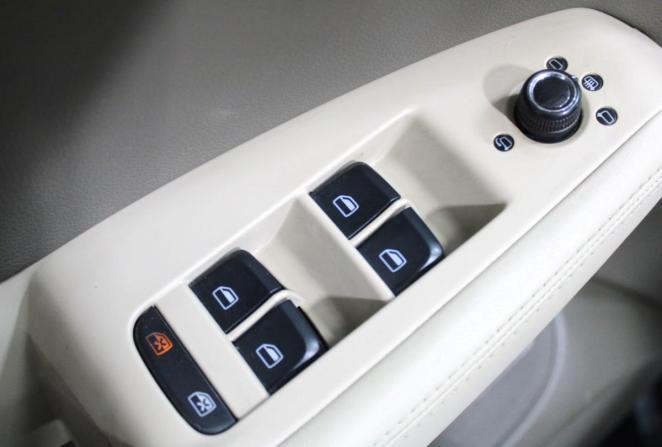 Audi Q5 I (8R) с пробегом 2010 года, цена 1 135 000 рублей, 275562 км, внедорожник, Автокод Объявления