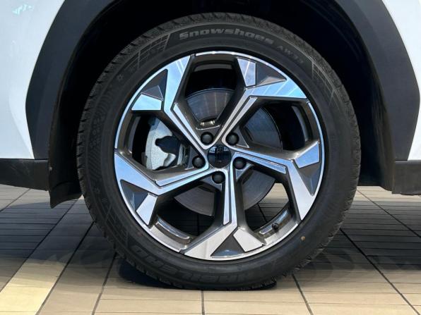 Geely Atlas II с пробегом 2023 года, цена 2 709 000 рублей, 29000 км, внедорожник, Автокод Объявления