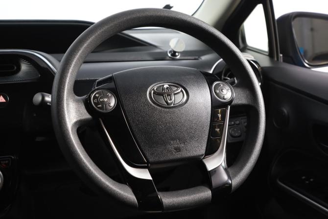 Toyota Aqua I Рестайлинг 2 с пробегом 2018 года, цена 1 459 000 рублей, 74500 км, хэтчбек, Автокод Объявления
