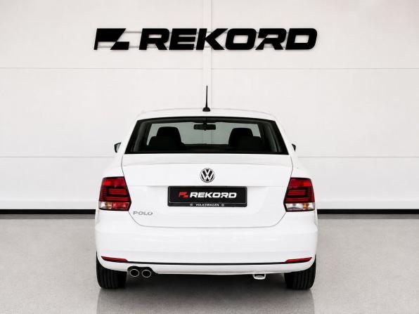 Volkswagen Polo V Рестайлинг с пробегом 2018 года, цена 1 349 000 рублей, 40583 км, седан, Автокод Объявления