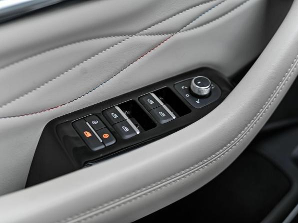 Geely Monjaro I с пробегом 2023 года, цена 2 990 000 рублей, 70562 км, внедорожник, Автокод Объявления