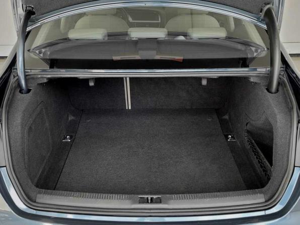Audi A4 IV (B8) Рестайлинг с пробегом 2015 года, цена 1 190 000 рублей, 219726 км, седан, Автокод Объявления