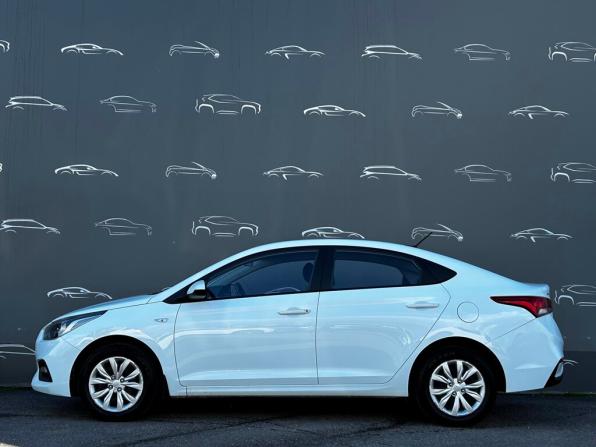 Hyundai Solaris II с пробегом 2019 года, цена 1 316 700 рублей, 129861 км, седан, Автокод Объявления