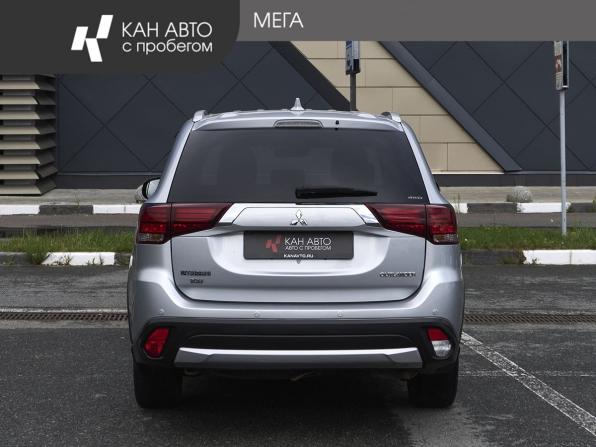Mitsubishi Outlander III Рестайлинг 2 с пробегом 2018 года, цена 1 878 000 рублей, 177698 км, внедорожник, Автокод Объявления