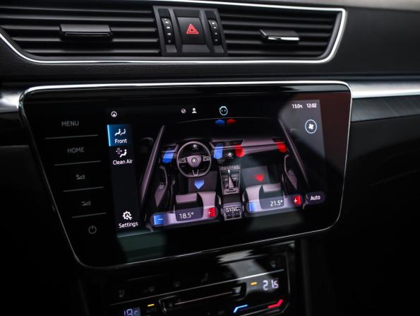 Skoda Superb III Рестайлинг с пробегом 2023 года, цена 3 199 000 рублей, 99410 км, лифтбек, Автокод Объявления