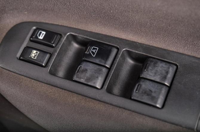 Nissan Serena III (C25) с пробегом 2008 года, цена 1 169 000 рублей, 208000 км, минивэн, Автокод Объявления