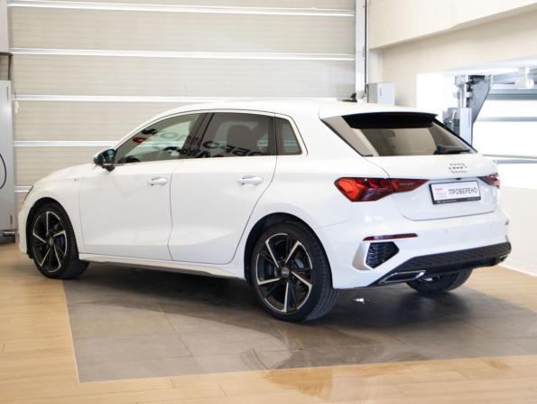 Audi A3 IV (8Y) с пробегом 2021 года, цена 2 750 000 рублей, 52500 км, хэтчбек, Автокод Объявления