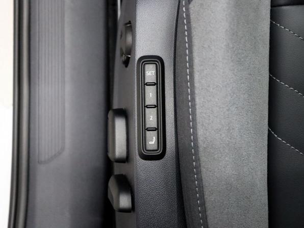 Volkswagen ID.4 с пробегом 2023 года, цена 3 400 000 рублей, 59815 км, внедорожник, Автокод Объявления